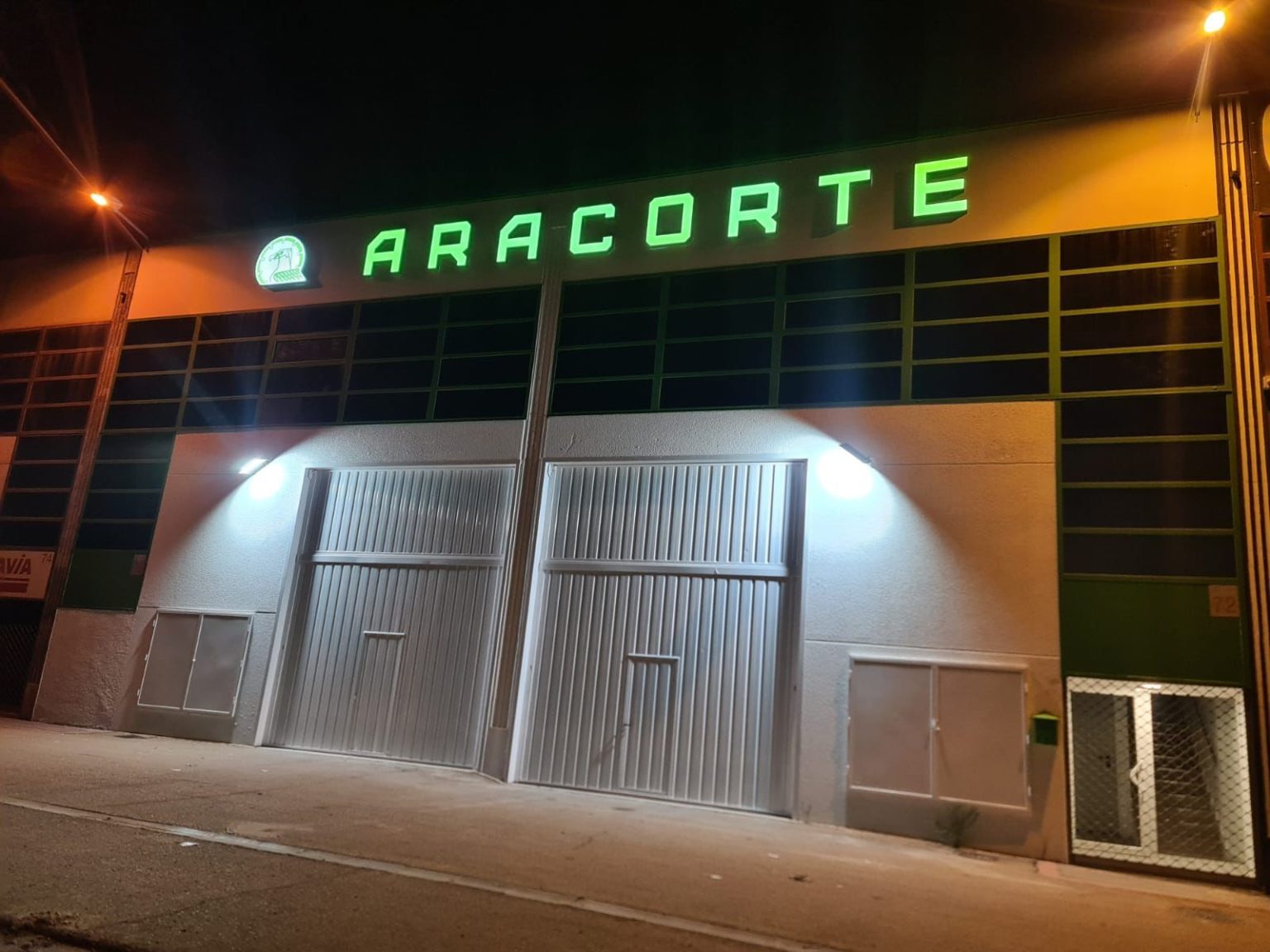 Estrenamos rótulo luminoso